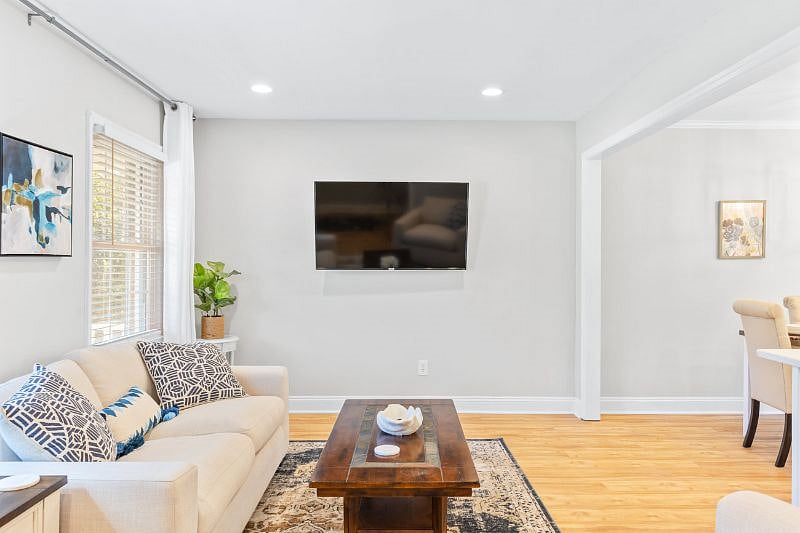 Furnished Finder property 544113_1 photo 2