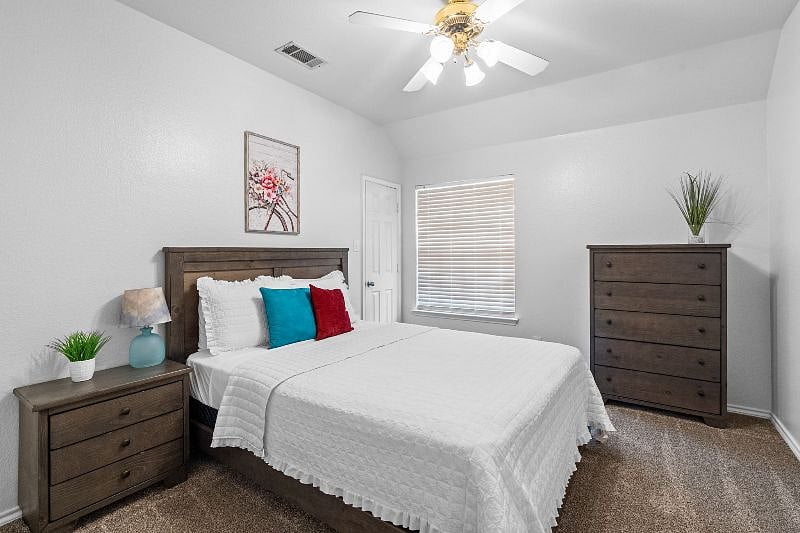 Furnished Finder property 544137_1 photo 16