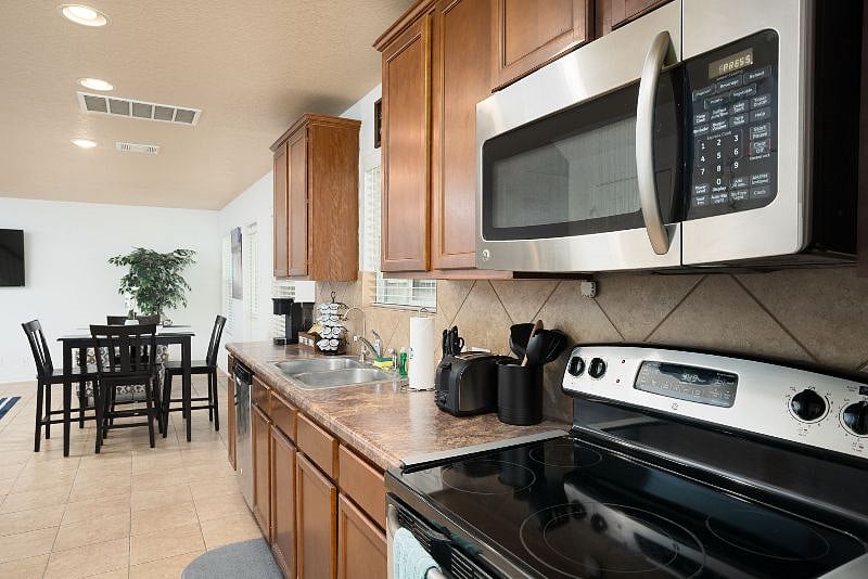 Furnished Finder property 544202_1 photo 7