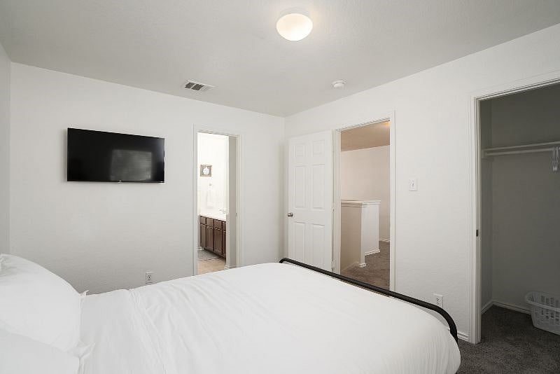 Furnished Finder property 544202_1 photo 9