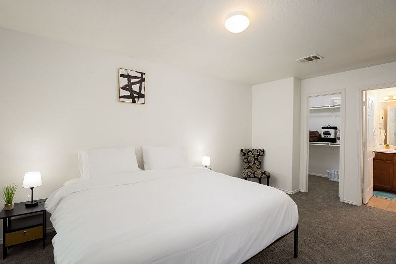 Furnished Finder property 544202_1 photo 35