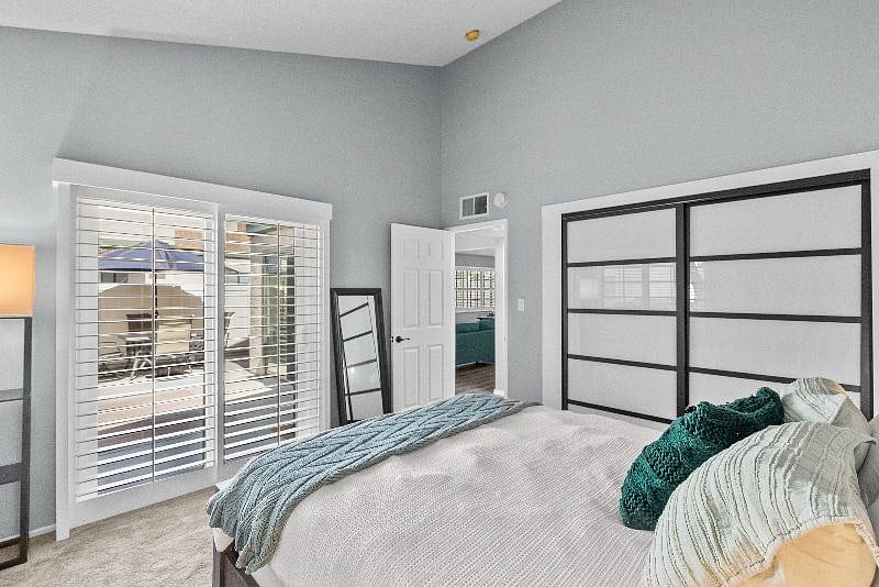 2nd Bedroom (Downstairs)