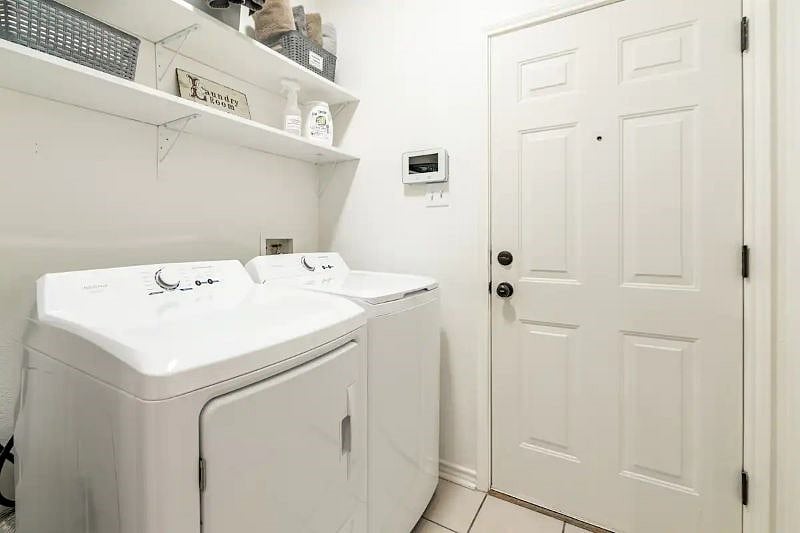Furnished Finder property 544223_1 photo 25