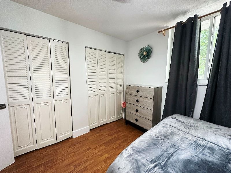 Bedroom 2  Ensuite, Smart TV, and Spacious Closet