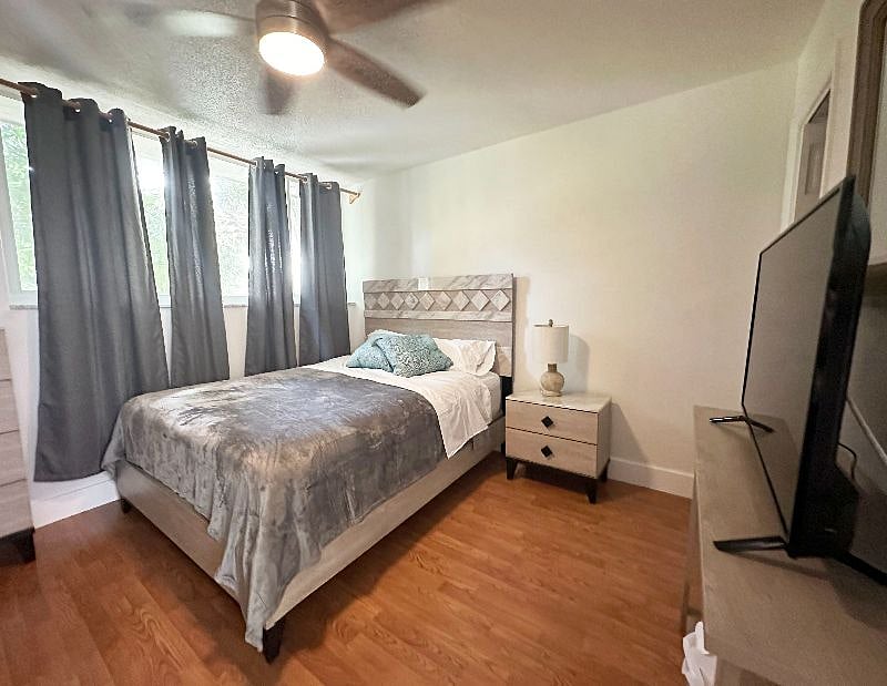 Bedroom 2  Ensuite, Smart TV, and Spacious Closet
