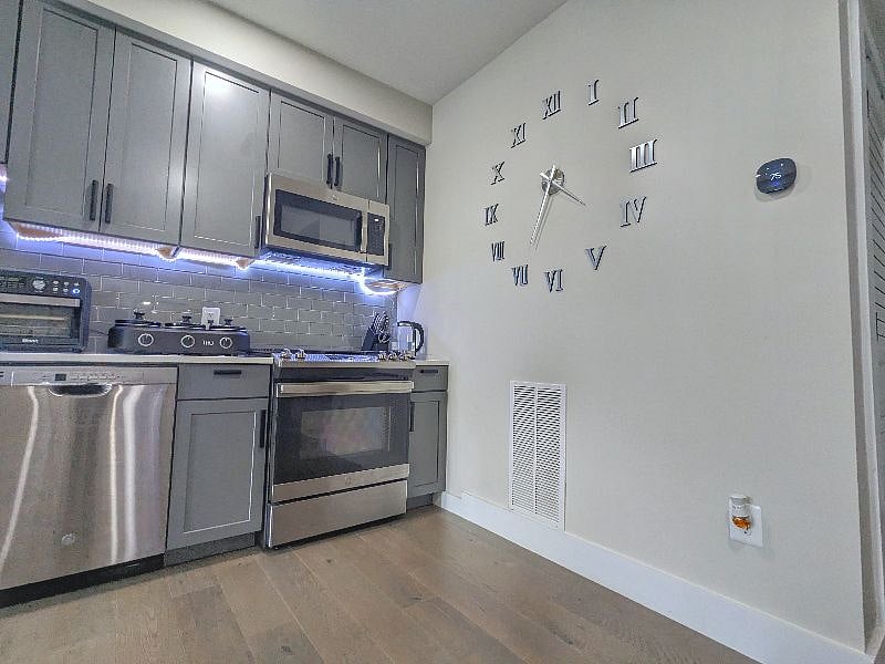 Furnished Finder property 544301_1 photo 6
