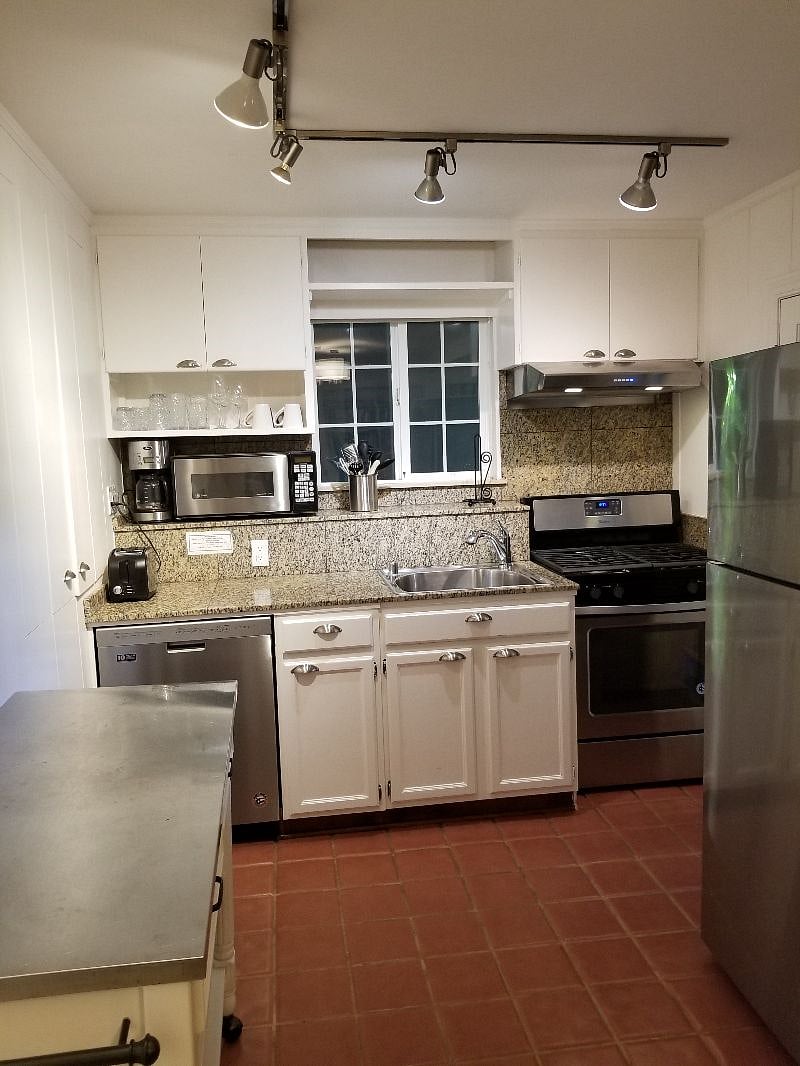 Furnished Finder property 544308_1 photo 10