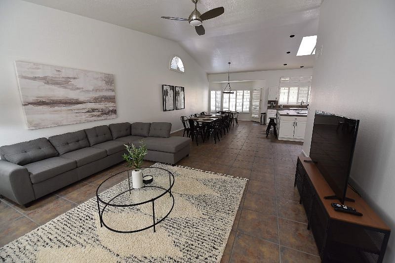 Furnished Finder property 544423_1 photo 3
