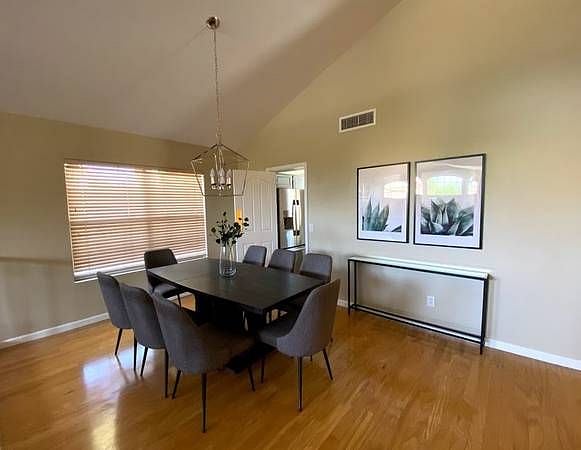 Furnished Finder property 544424_1 photo 3