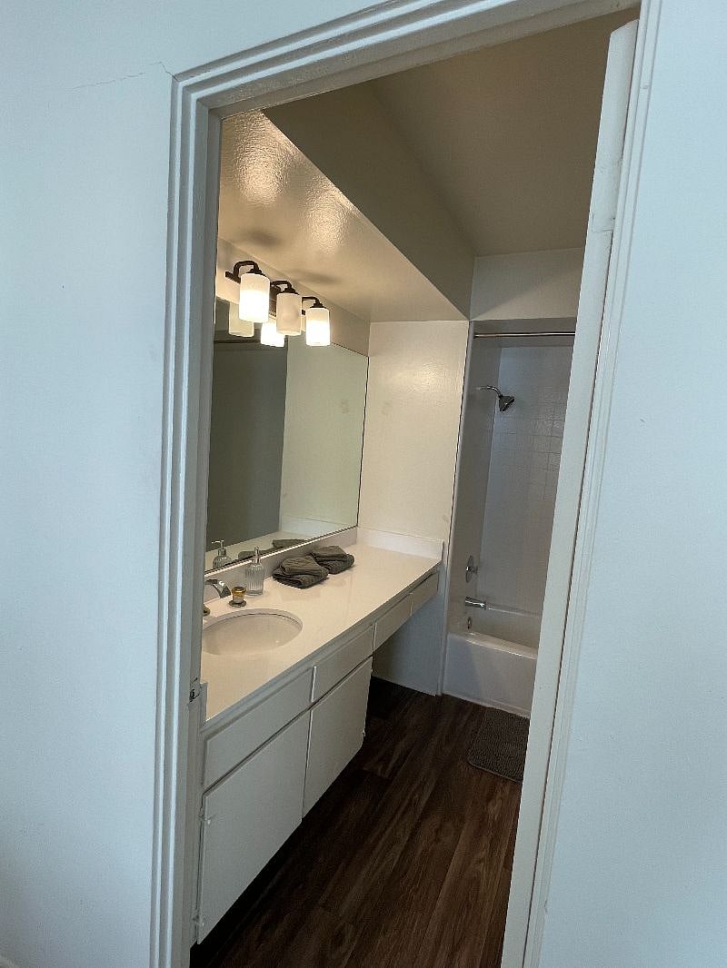 Furnished Finder property 544532_1 photo 13