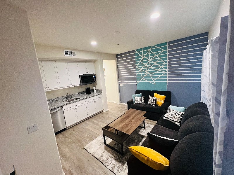 Furnished Finder property 544648_1 photo 2