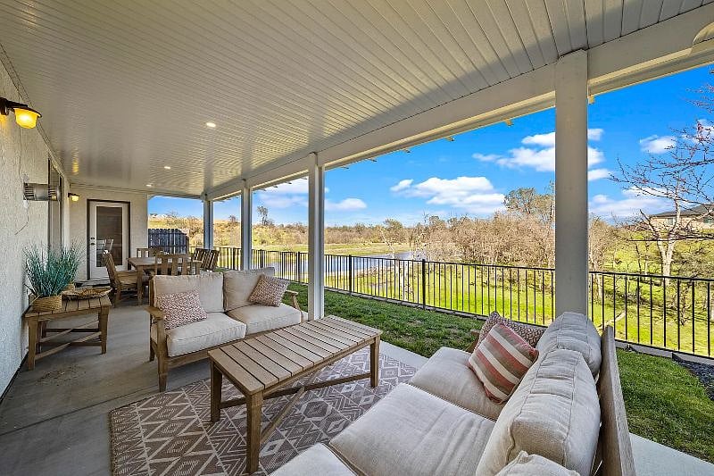 Furnished Finder property 544683_1 photo 3