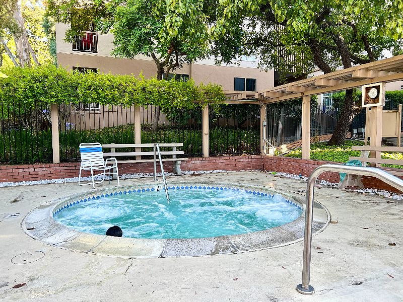 Furnished Finder property 544767_1 photo 6