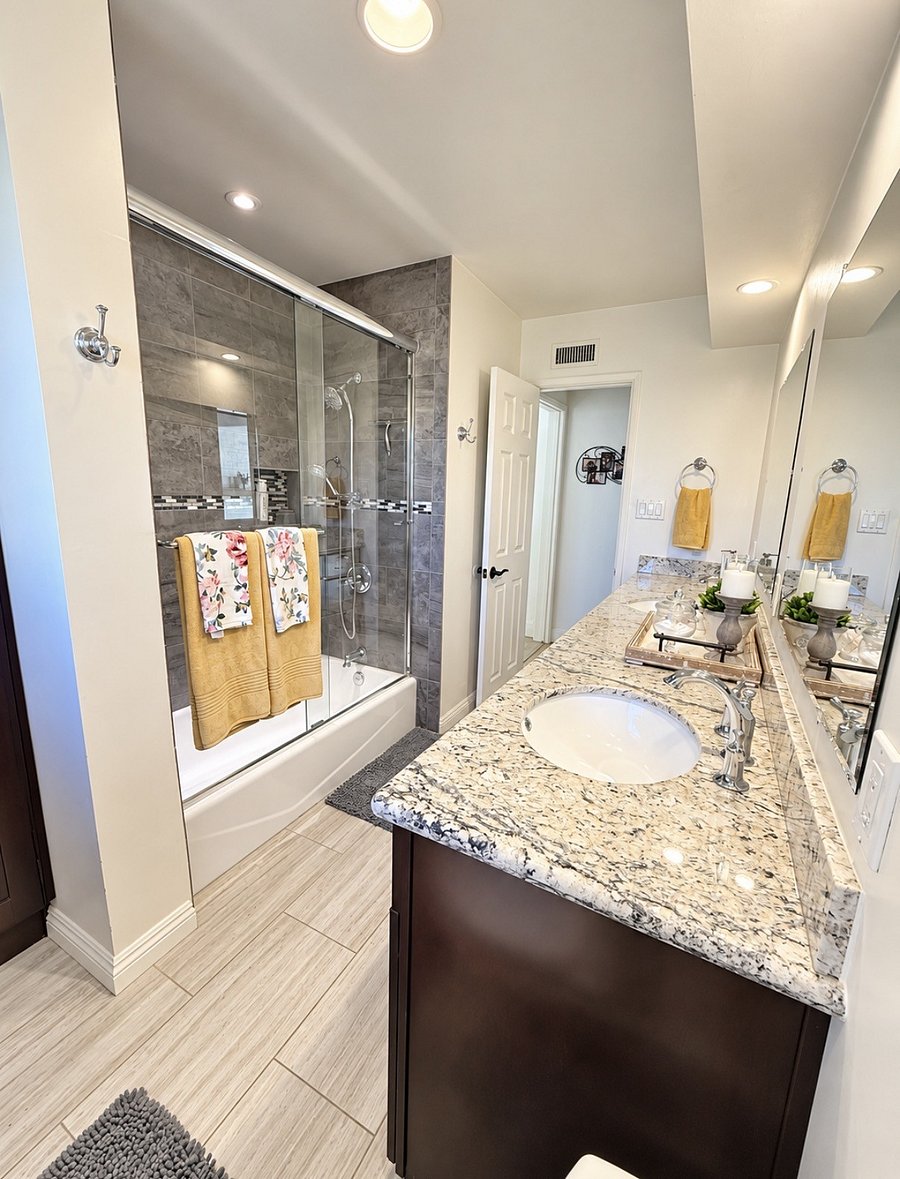 Private bathroom for bedroom #2