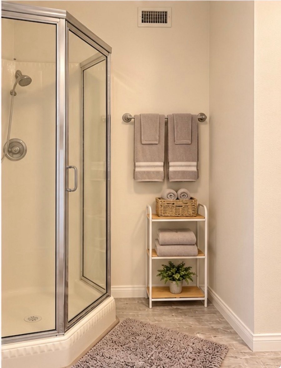 Private bathroom for bedroom #1