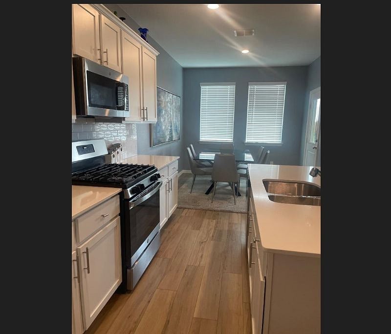Furnished Finder property 544992_1 photo 3
