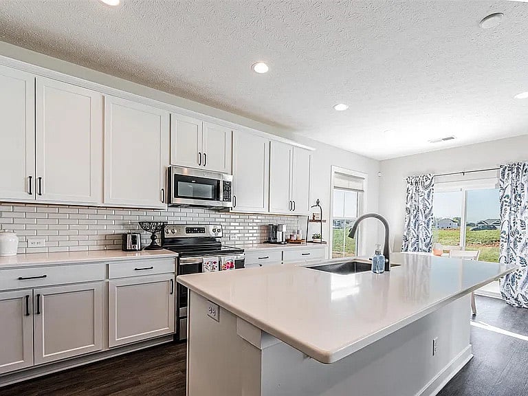 Furnished Finder property 545039_1 photo 3