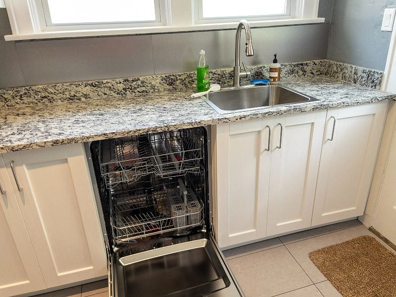 Furnished Finder property 545093_1 photo 17