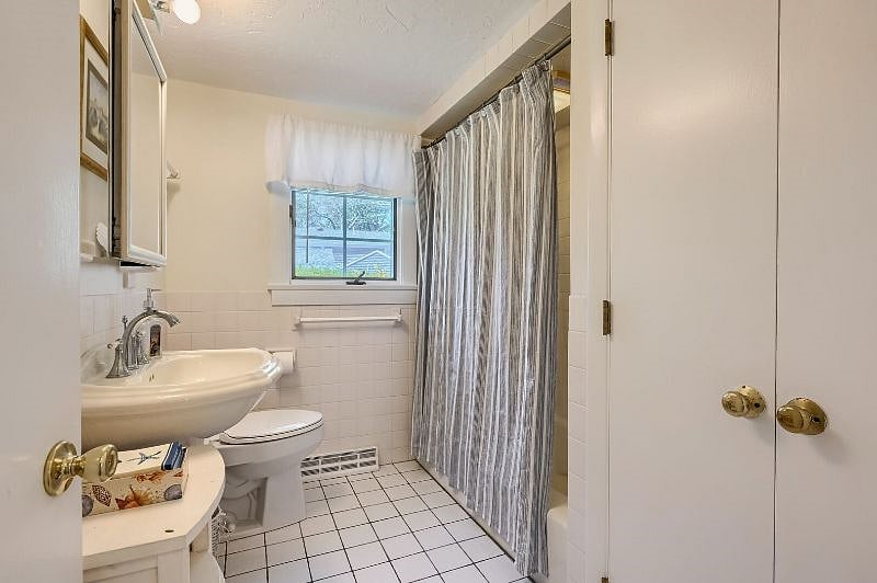 Furnished Finder property 545100_1 photo 8