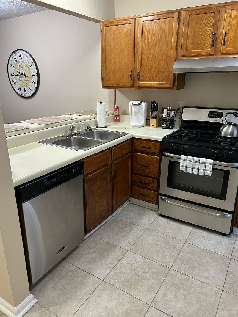 Furnished Finder property 545159_1 photo 12