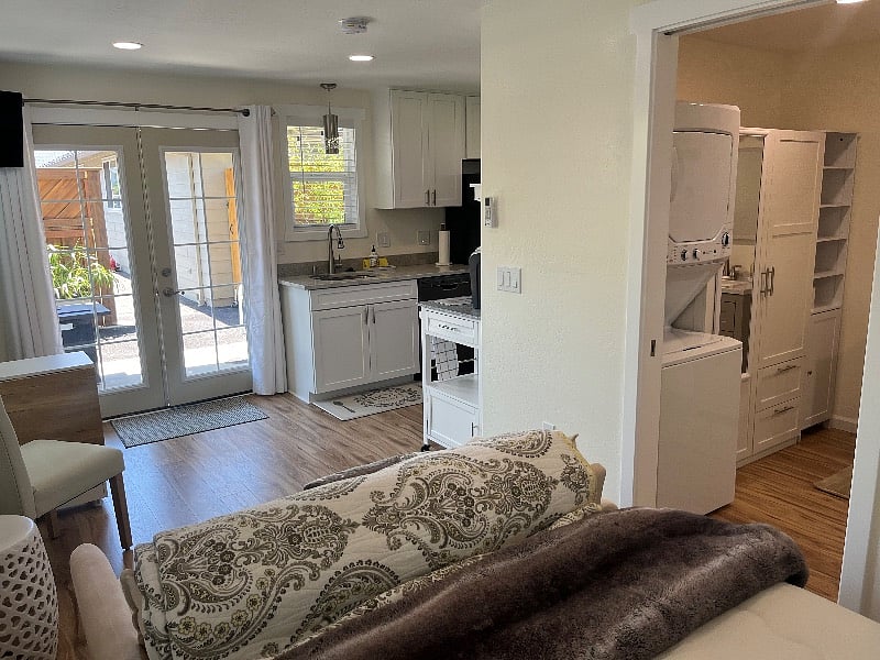 Furnished Finder property 545189_1 photo 3