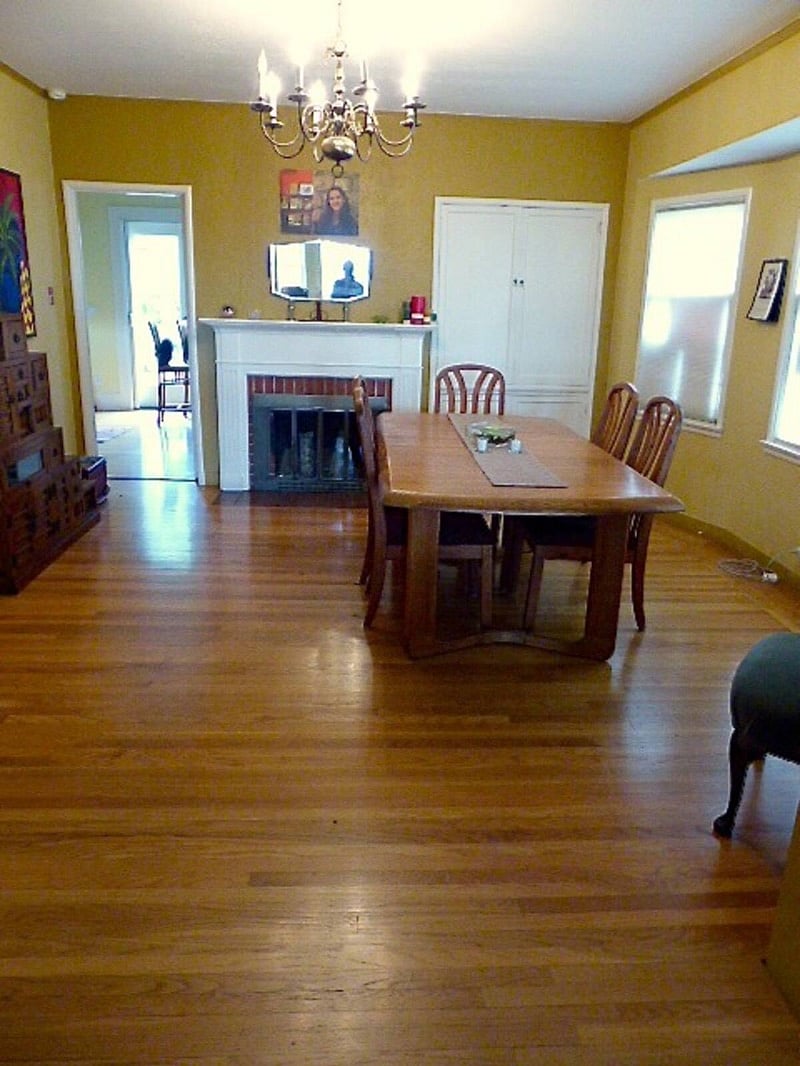 Large 8 person dining room table, fireplace, china closet, Korean step tonsu, and connected to living room.