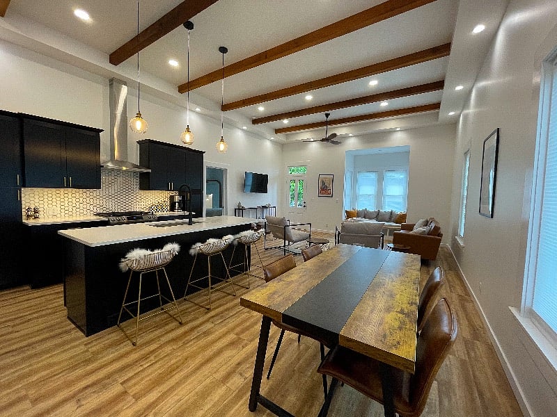 Furnished Finder property 545225_1 photo 1