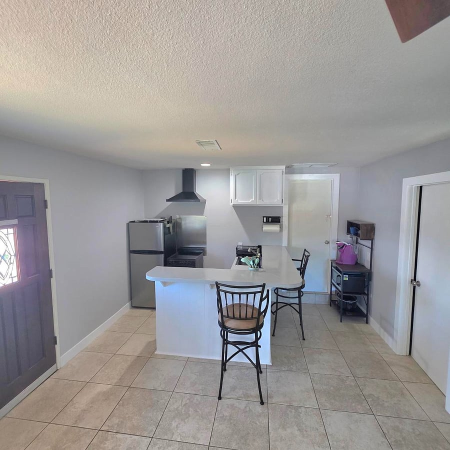 Furnished Finder property 545270_1 photo 3