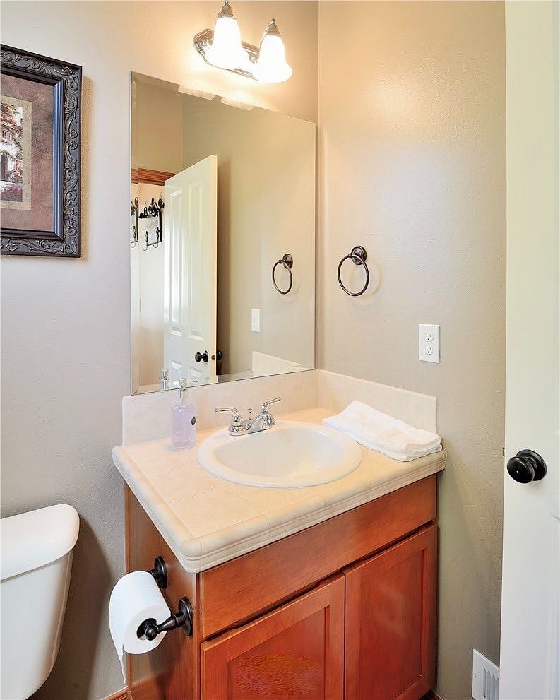 2nd floor half bath