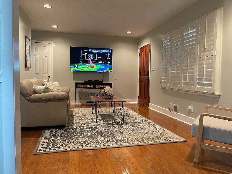 Relax and unwind while watching your favorite streaming channels