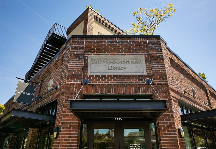 We're on the ideal block in Sellwood close to the library and so much more.