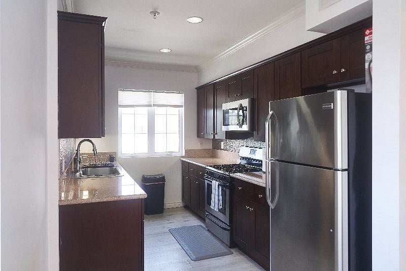 Furnished Finder property 545700_1 photo 42