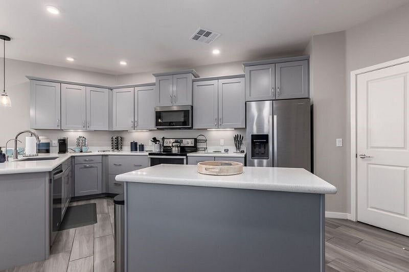 Furnished Finder property 545763_1 photo 3