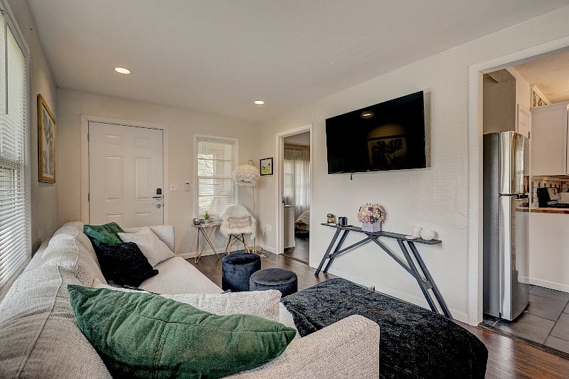Furnished Finder property 545796_1 photo 3