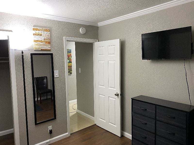 Bedroom 1 $1200 132sq ft
