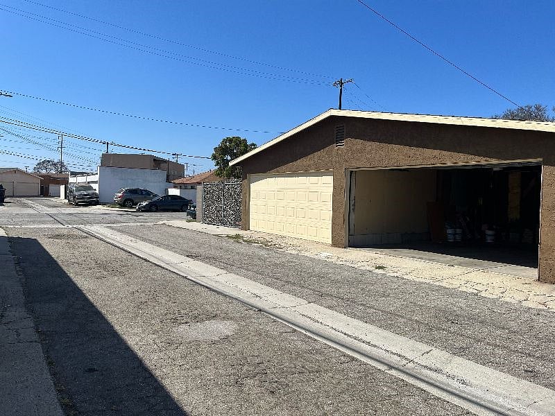 2 small car garage available