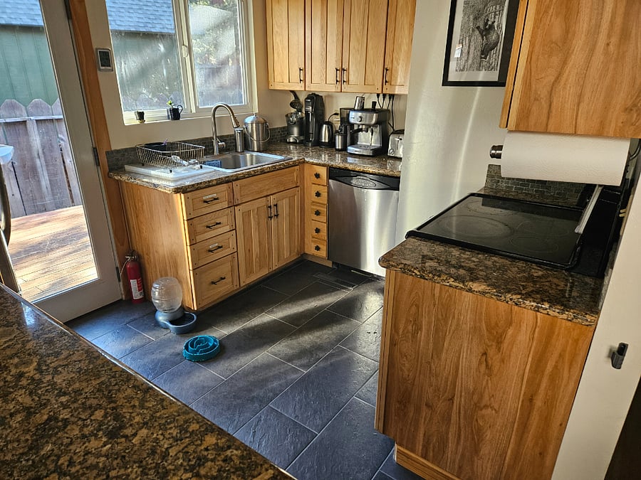 Furnished Finder property 545902_1 photo 3