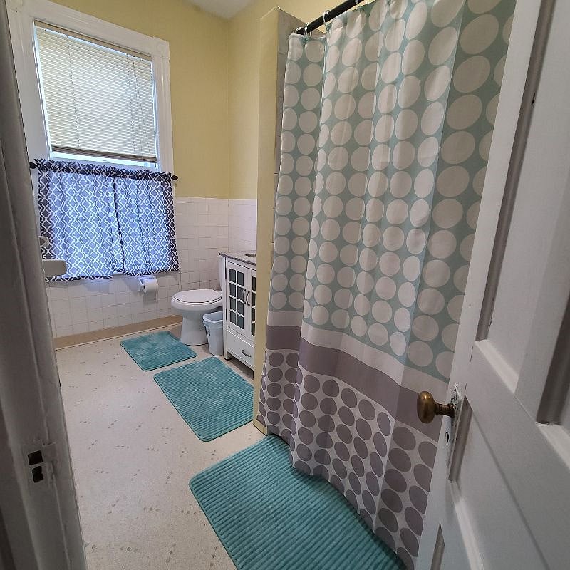 Full Bathroom with tub,Linen closet stocked with fresh linens and toiletries 
