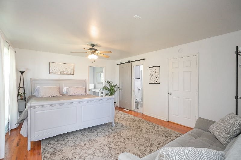 Furnished Finder property 545997_1 photo 35