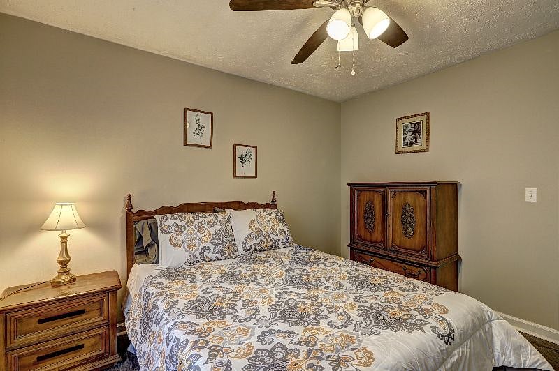 Furnished Finder property 546005_1 photo 10