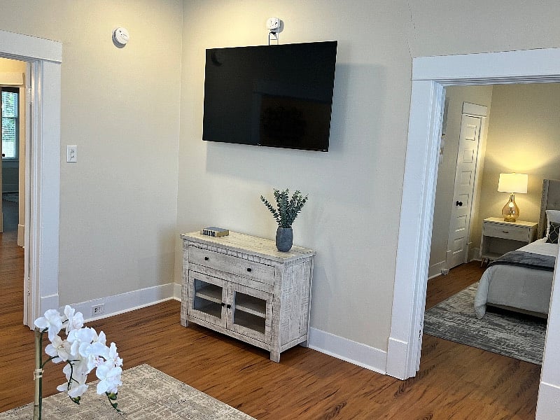55" Smart TV Living Room
