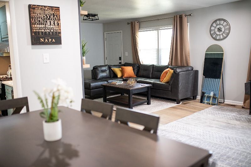 Furnished Finder property 546045_1 photo 6