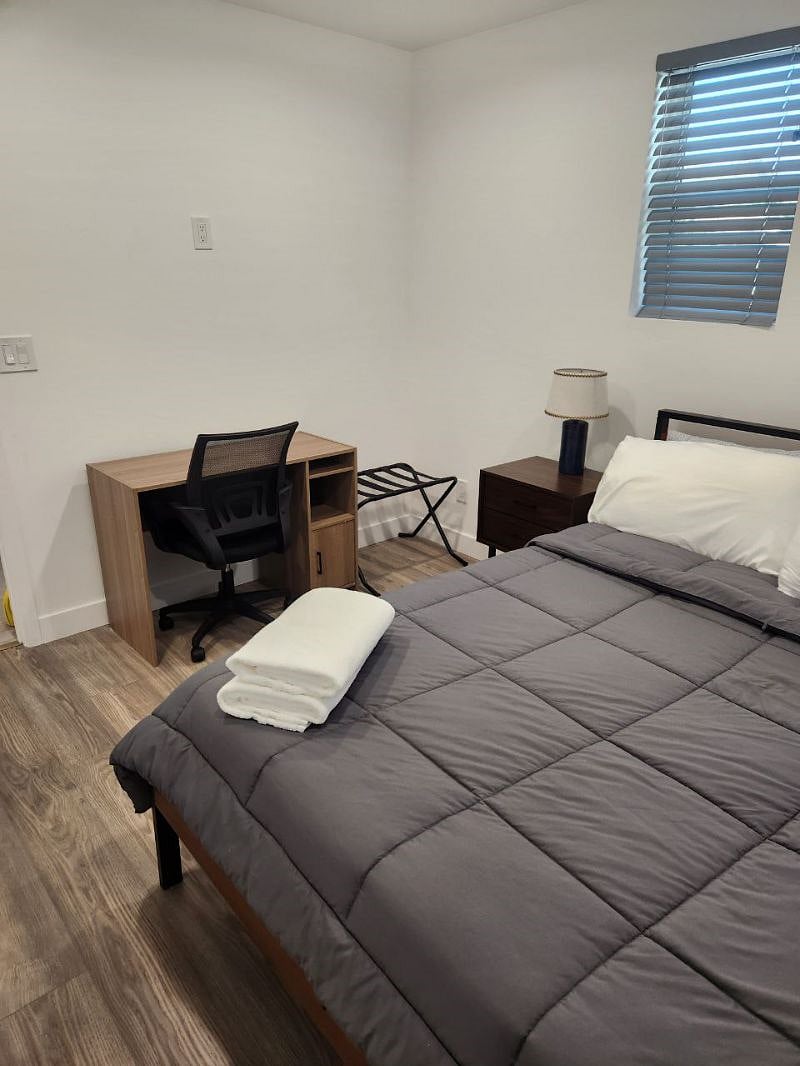 Furnished Finder property 546062_1 photo 3