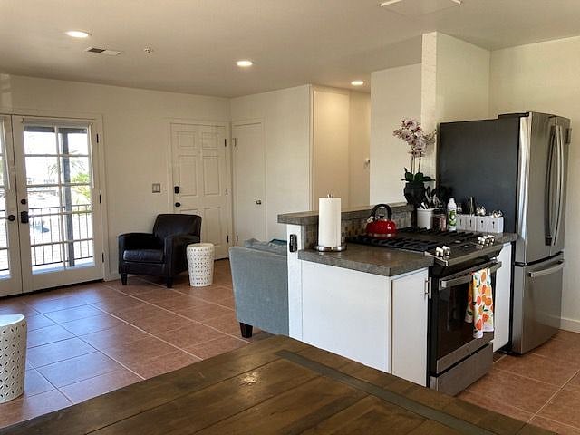 Furnished Finder property 546100_1 photo 11