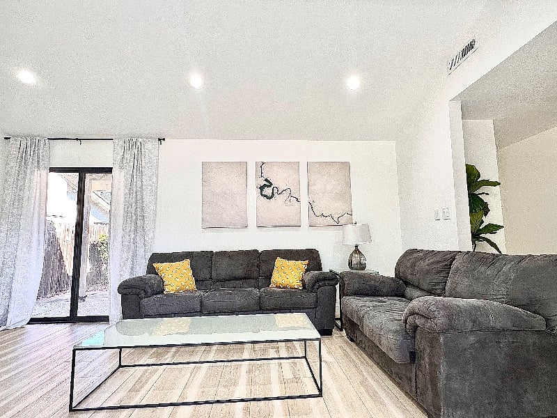 Furnished Finder property 546115_1 photo 3
