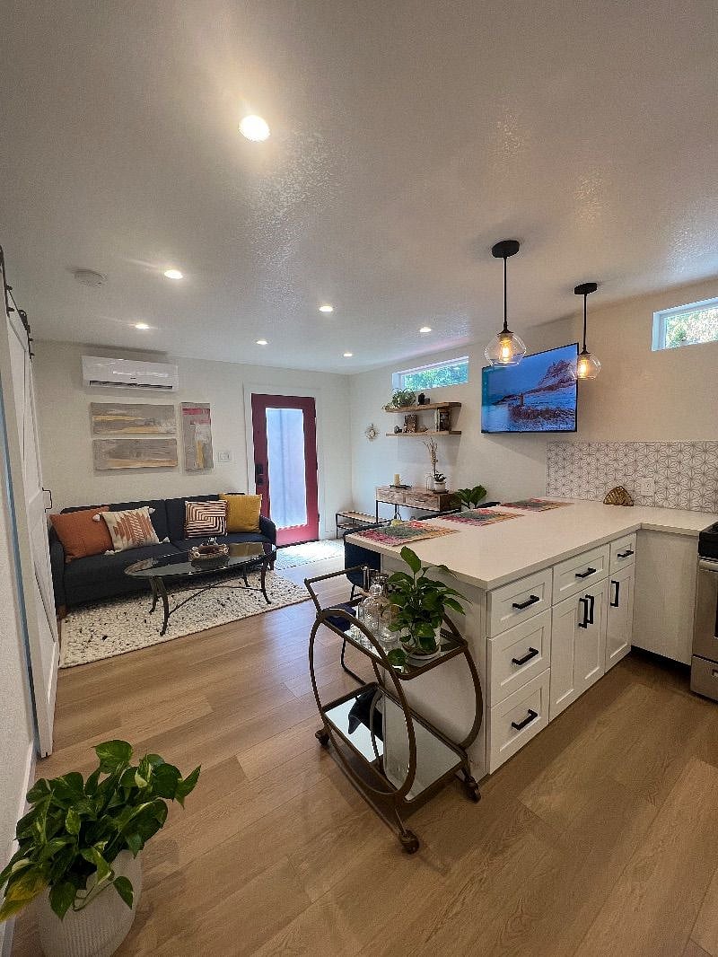 Furnished Finder property 546135_1 photo 26