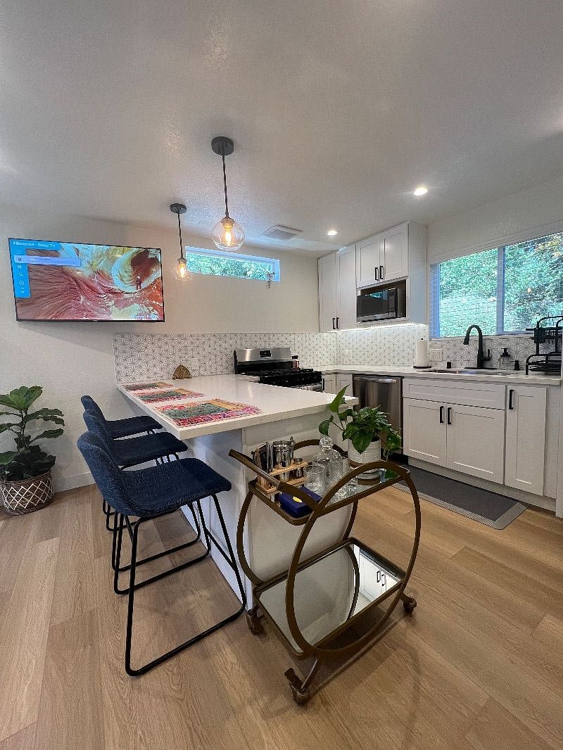 Furnished Finder property 546135_1 photo 18