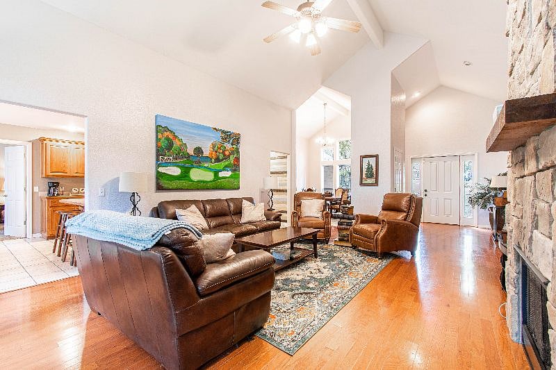 Furnished Finder property 546189_1 photo 9