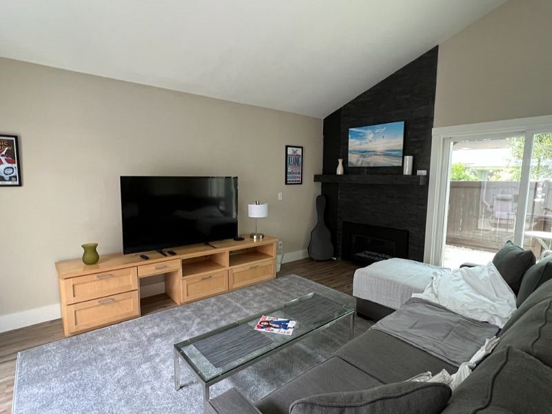Furnished Finder property 546311_1 photo 3
