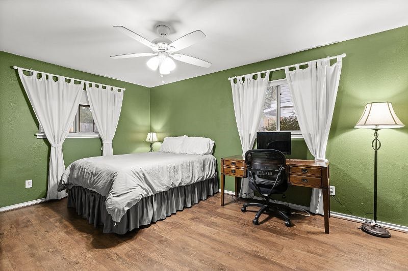 Bedroom with queen bed